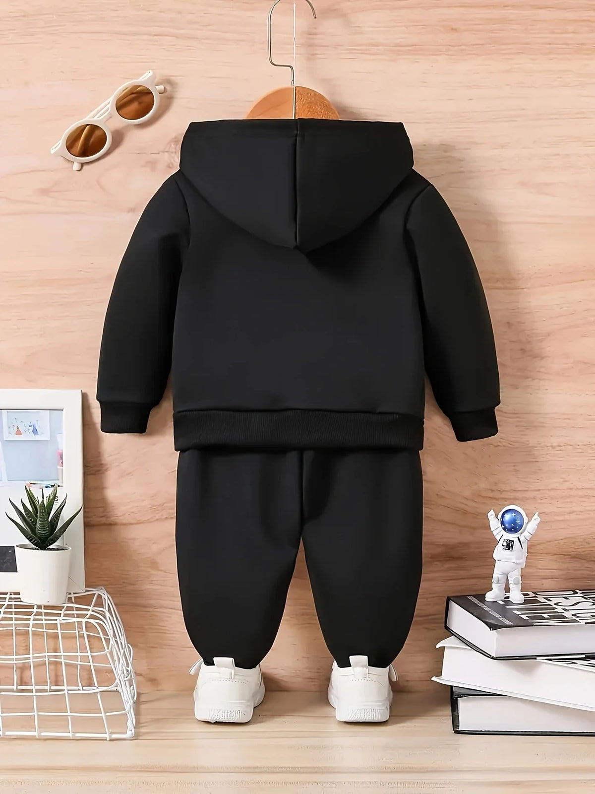 Baby boy long sleeved size 23 digital pattern fleece long sleeved hooded sweatshirt+long pants two-piece set suitable for casual